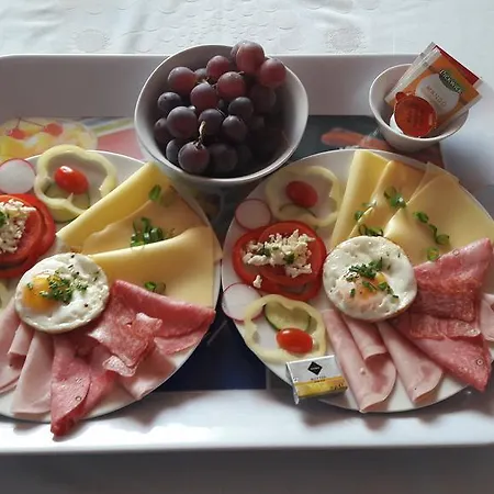 Na Vyhlidce בית הארחה 3*